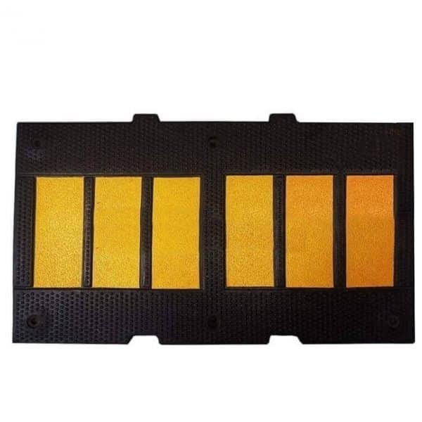 ยางชะลอความเร็วขนาด 90x50x5 Cm สีดำ พร้อมสติ๊กเกอร์สะท้อนแสง  (รับประกัน 1ปี)