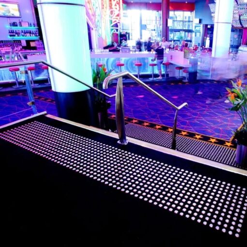 ทางเดินคนพิการ