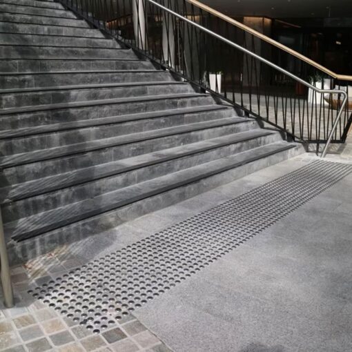 ทางเดินคนพิการ