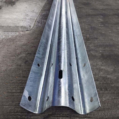 แผ่นการ์ดเรล