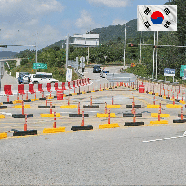 เสาล้มลุกแบ่งเลนพร้อมฐานยาง