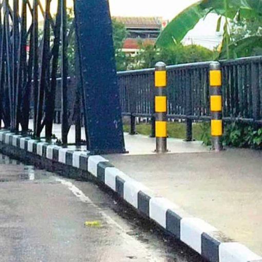 รับทาสีฟุตบาท