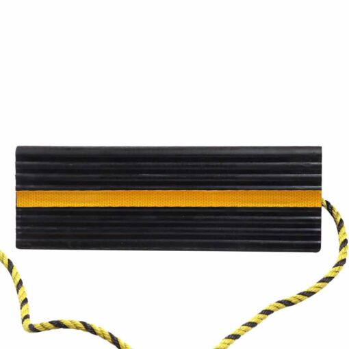 ยางกั้นล้อสามเหลี่ยม