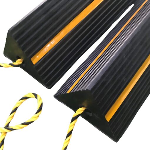 ยางกั้นล้อสามเหลี่ยม