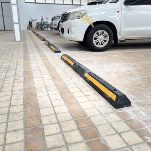 ยางกั้นล้อชนิดยาว