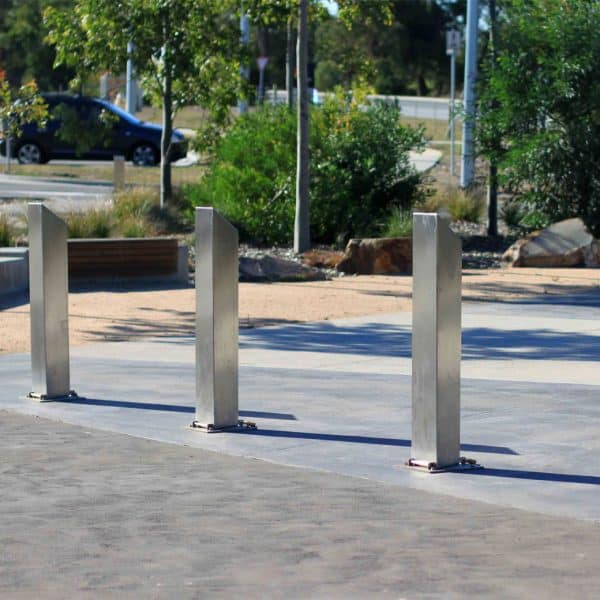 เสาสแตนเลสชนิดหัวตัดเหลี่ยม