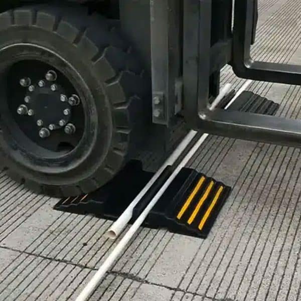 ยางชะลอความเร็วป้องกันสายเคเบิ้ล