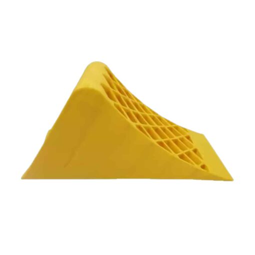 พลาสติกกั้นล้อ ขนาด 39x16x17 Cm.