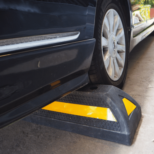 ยางกั้นล้อ ขนาด 100x25x20cm.