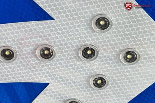 ป้าย solar cell วงเวียน LED พลังงานแสงอาทิตย์ อลูมิเนียม 1.2 มม ขนาดเส้นผ่านศูนย์กลาง 80 cm.  สติ๊กเกอร์ 3M Diamond grade แผง 10W เเบตเตอรี่ 12V 12Ah. (ราคาเฉพาะป้าย) - Image 4