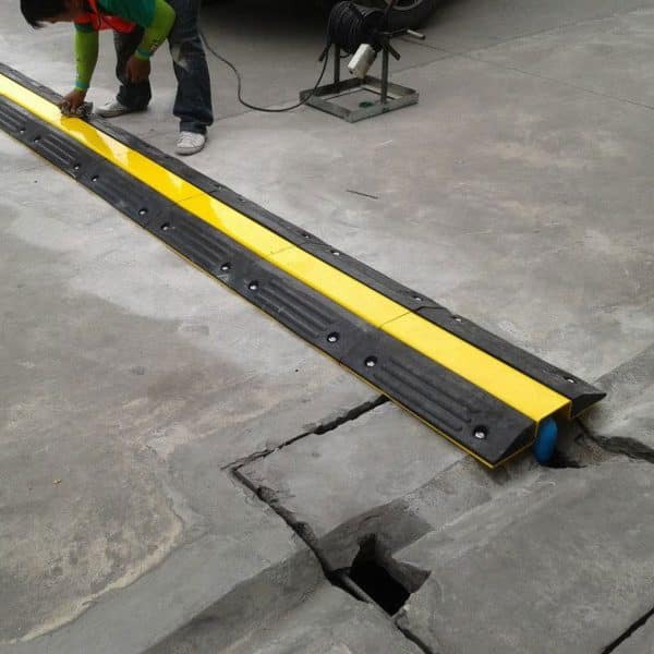 ยางชะลอความเร็ว