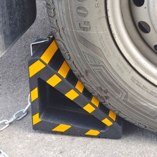 ยางหนุนล้อ (ใหญ่) ขนาด 18x22x25 Cm.