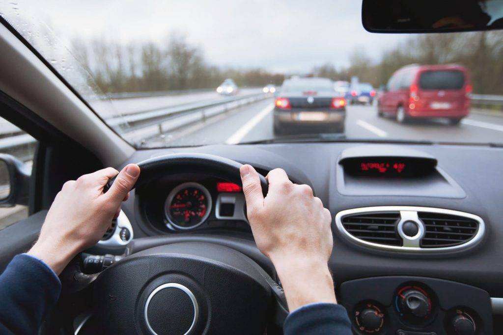 driving-distance-from-the-vehicle-in-front.