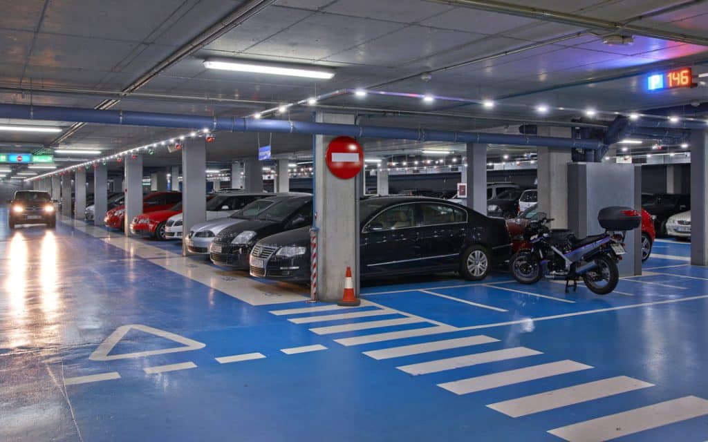 standard-parking-space