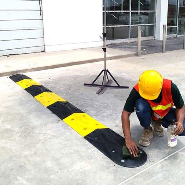 ยางชะลอความเร็ว