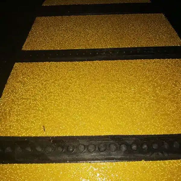 ยางชะลอความเร็ว