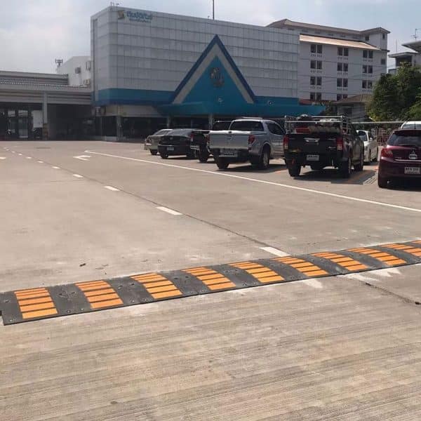 ยางชะลอความเร็ว