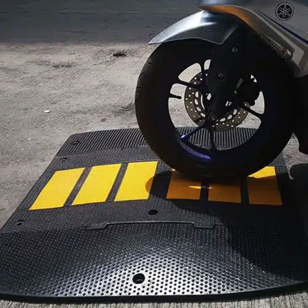 ยางชะลอความเร็ว