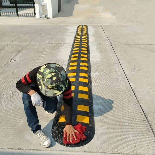 ยางชะลอความเร็ว