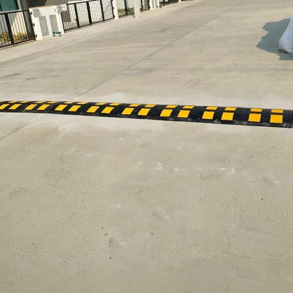 ยางชะลอความเร็ว