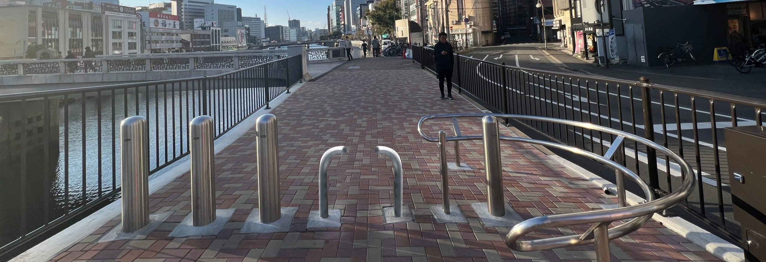 เสาสแตนเลสกั้นรถมอเตอร์ไซต์