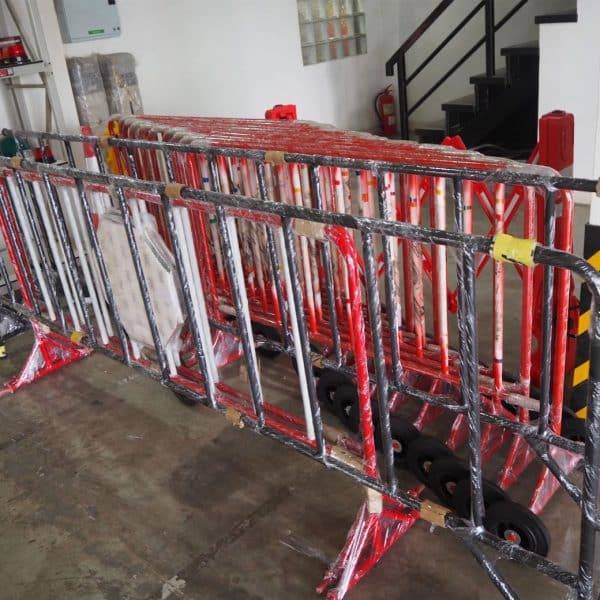 แผงกั้นจราจร