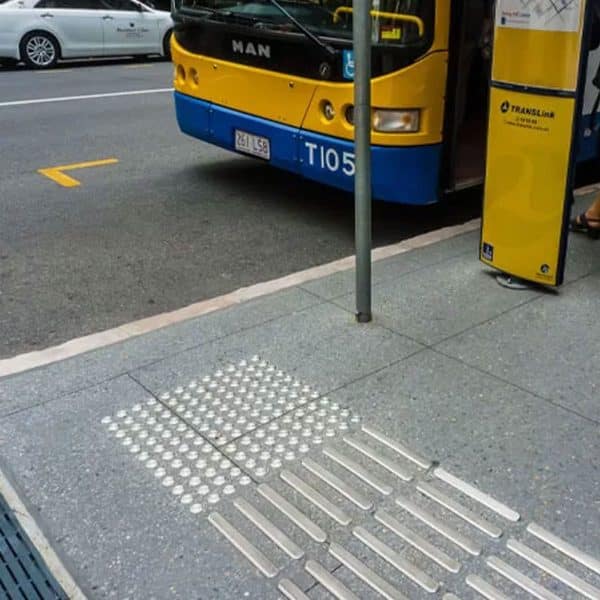 ปุ่มทางเดินคนพิการสแตนเลสแนวทาง