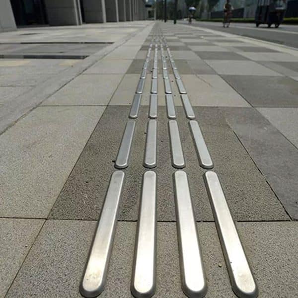 ปุ่มทางเดินคนพิการสแตนเลสแนวทาง