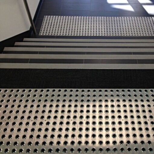 ทางเดินคนพิการ