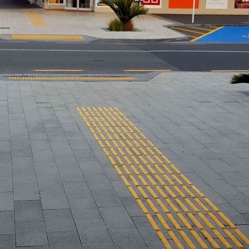 ปุ่มทางเดินคนพิการพลาสติกแนวทาง