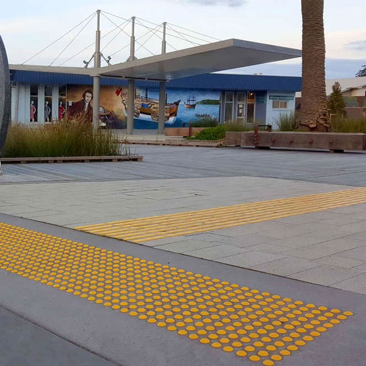 ปุ่มทางเดินคนพิการพลาสติกแนวทาง