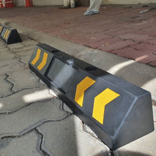 ยางกั้นล้อ ขนาด 10 x 60 x 12 Cm.