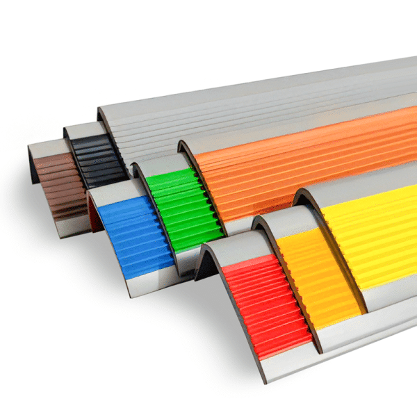 แผ่นครอบบันไดกันลื่น วัสดุ PVC ขนาด 5 x 2.5 Cm. ความยาว 150 Cm.