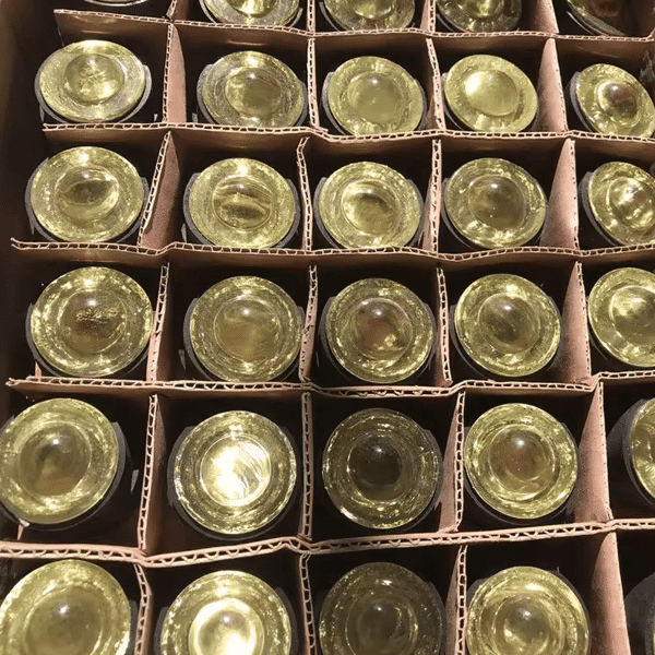 หมุดลูกแก้วสะท้อนแสง