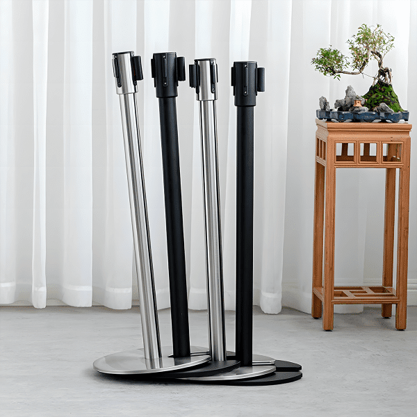 เสากั้นทางเดินสีดำชนิดเก็บฐานได้