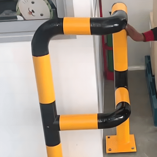 ราวเหล็กกันชนมุมโค้ง