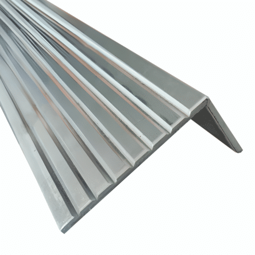 แผ่นครอบบันไดกันลื่น สเเตนเลส SUS304 ขนาด 2x4 ซม. หนา 2 มม. ยาว 1 เมตร