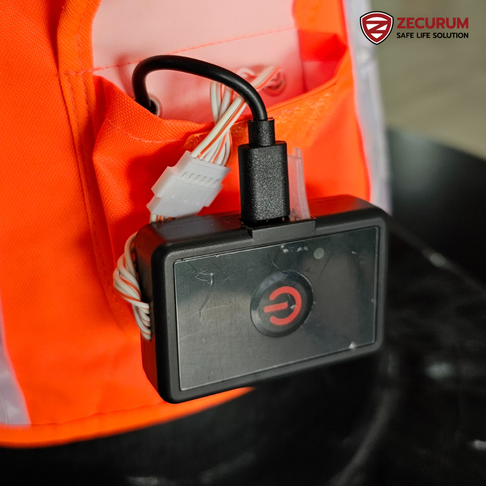 ไฟสวมกรวยจราจร LED solar cell พร้อมแถบสะท้อนแสง - Image 3